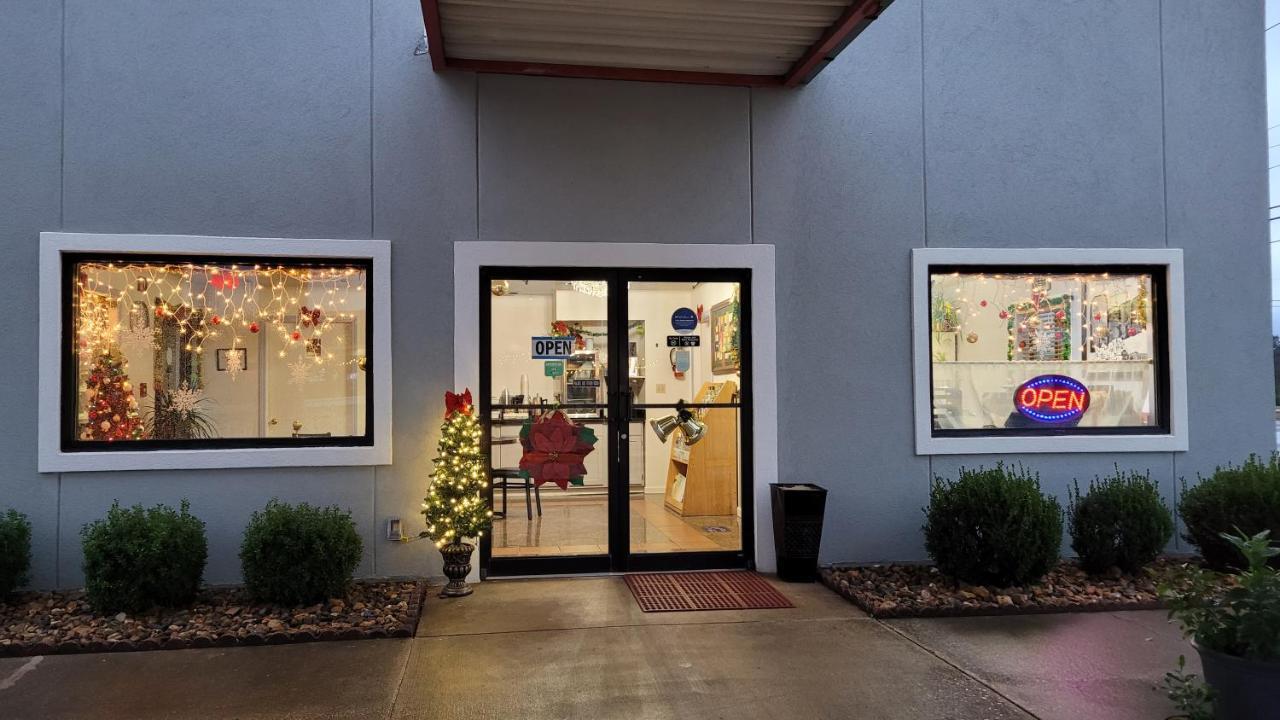 Super 8 By Wyndham Arkadelphia Caddo Valley Area Екстериор снимка