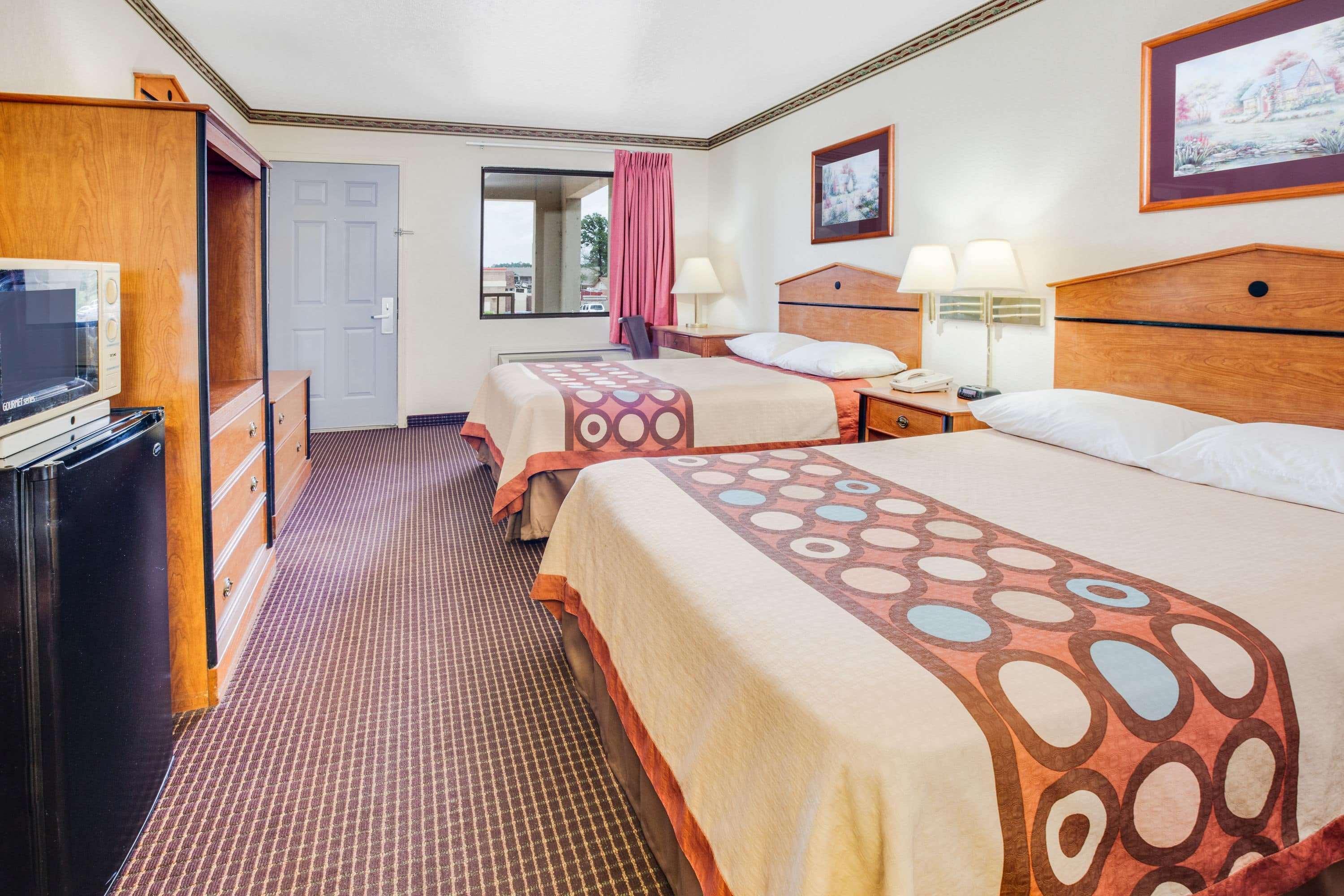 Super 8 By Wyndham Arkadelphia Caddo Valley Area Екстериор снимка
